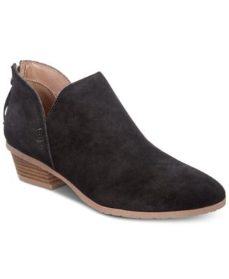 Multiple Sizes - Kenneth Cole Reaction Sideway boot - NWT - Retails for $99