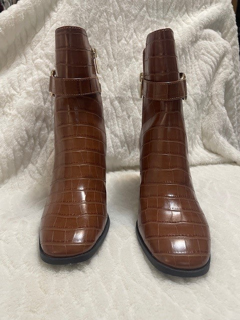 Size 6.5 - Kenneth Cole Emerson boot - NWT - RETAILS $109