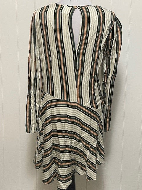 Size Medium - NWT BCBGeneration dress
