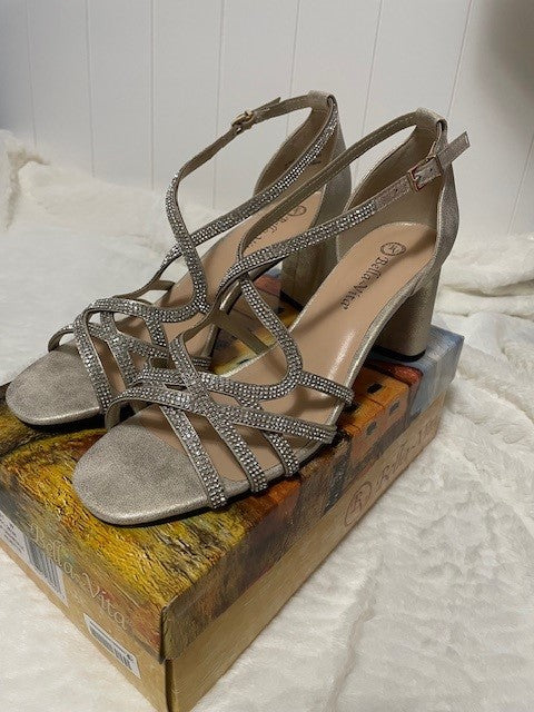 Size 11W - Bella Vita Aliette Gold Sandal - NIB - Retails for $95.00