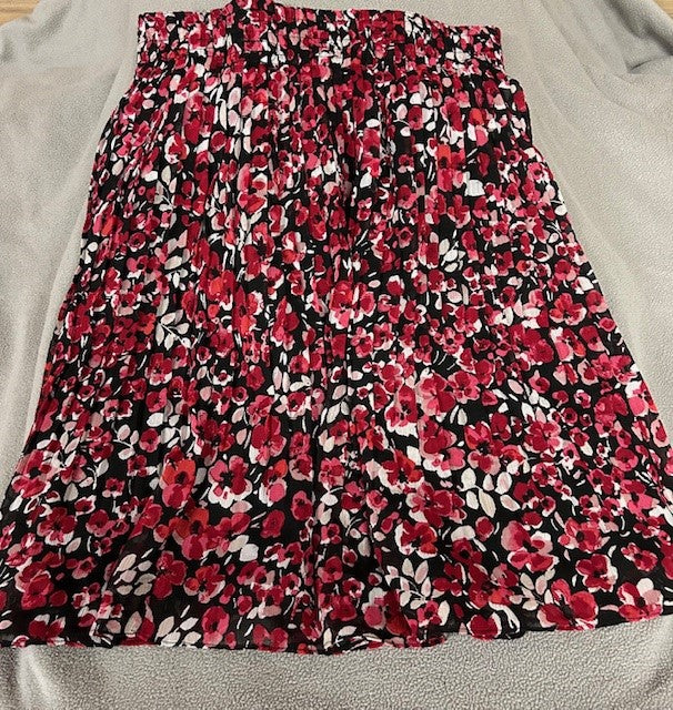 Size XXSmall - White House Black Market pleated skirt