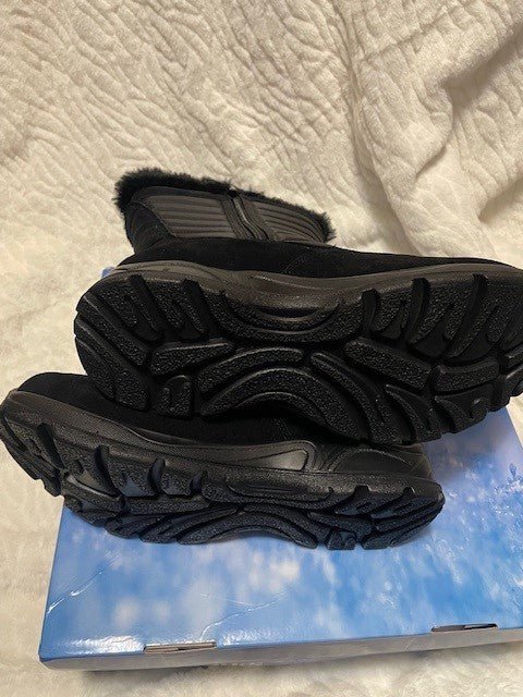 Size 7.5W - Easy Street Waterproof boot - Frazer - BLACK - NWT - RETAILS $80