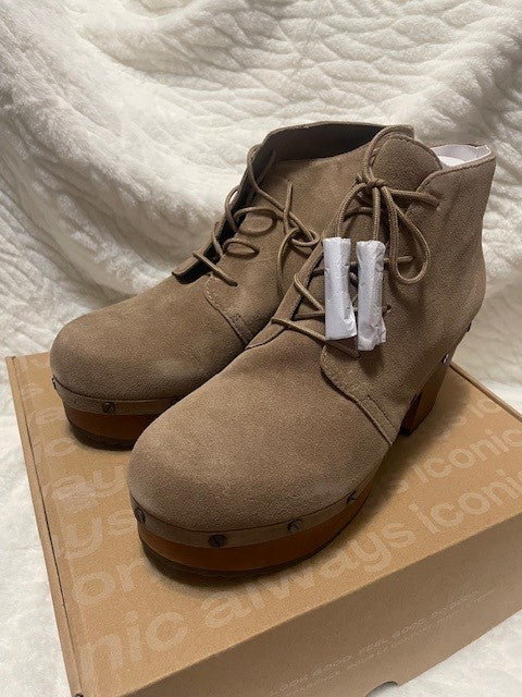 Size 9 - Dr. Scholl's Chic taupe boot - NWT - Retail $150