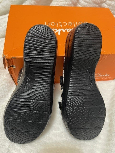Size 6 - Clarks Merliah Black - NWT - Retails $94