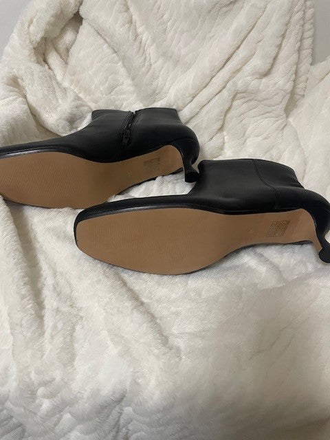 Size 12 - Journee Collection Kelssa boot - black - NIB - Retails $69.99
