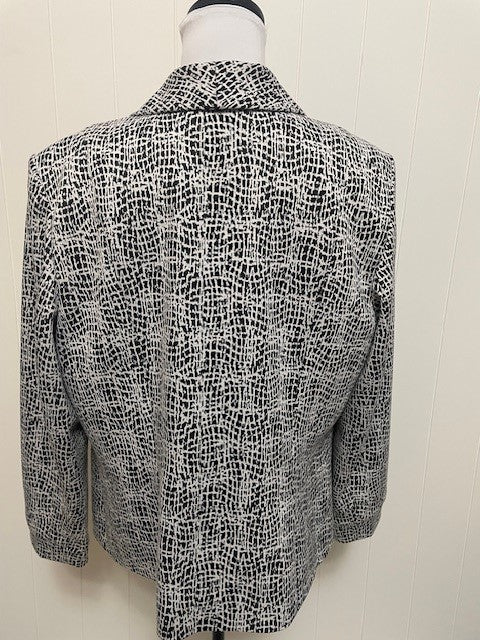 Size 14 - Kasper suit jacket black and white