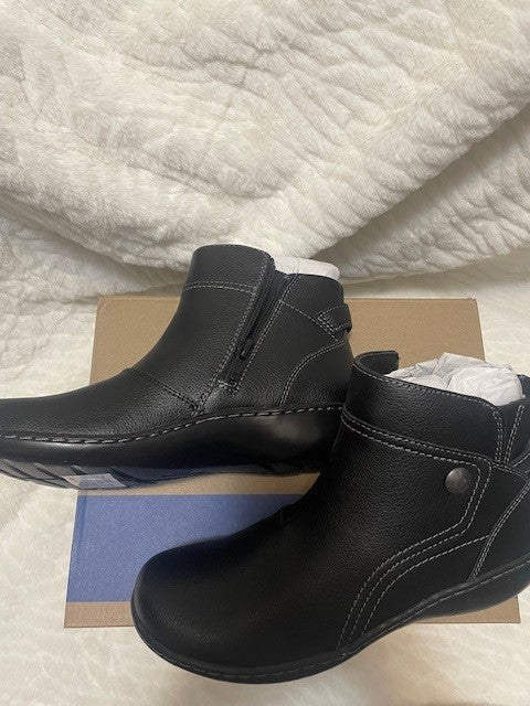 Multiple sizes - Clark's Ashland black - NWT - Retails $130