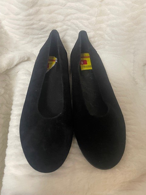 Size 9 - New - Eileen Fisher Ballerina Flat - Retails $198