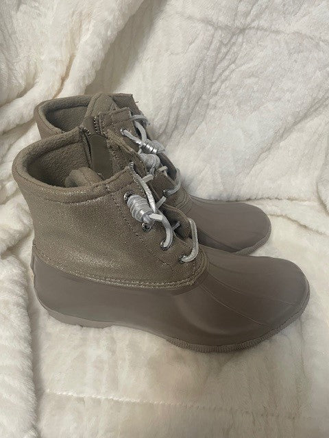 Size 8.5 - Sperry Saltwater Sparkle Dove - NWT Retails $120