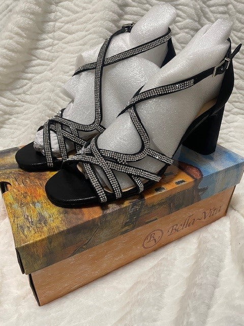 Size 9.5W - Bella Vita - Aliette black - NWT - RETAILS $99