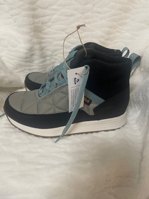 Size 5 - NWT - Teva ReEmber Commute boot - Retails for $150