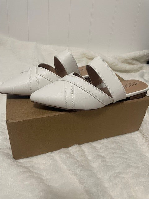 Size 8.5 - Journee Collection Stasi NEW IN BOX