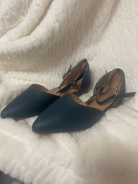 Size 5.5W - Journee Collection WD-Vielo in blue - NWT Retails $79.99