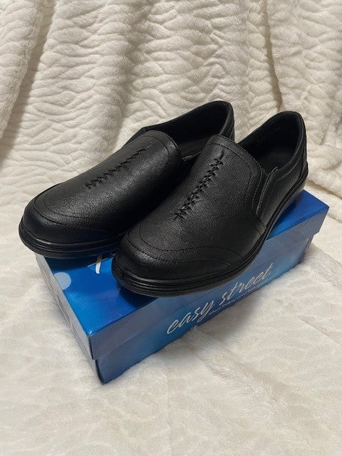 Size 9WW - EasyStreet Comfort Slip on - NWT - RETAILS $50