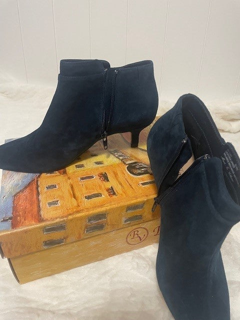 Size 8W - Betta Vita Navy Kidsuede Bindi - NEW IN BOX
