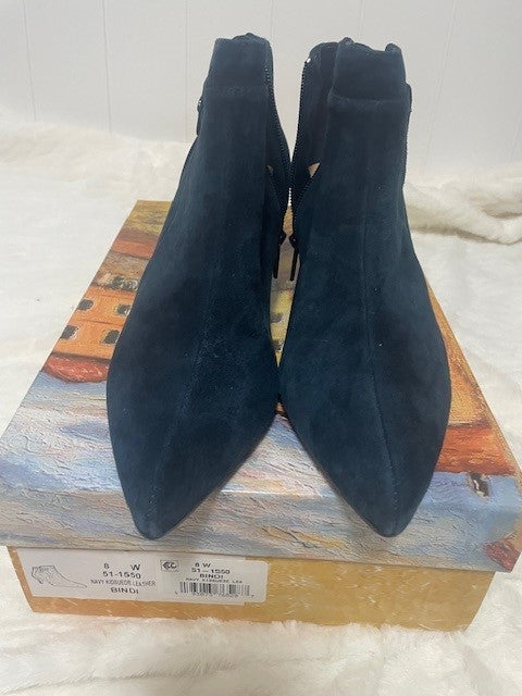 Size 8W - Betta Vita Navy Kidsuede Bindi - NEW IN BOX