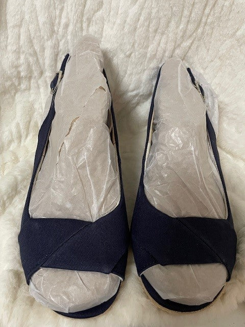 Size 10W - Lifestride Socialite Navy Canvas Retail $69.99