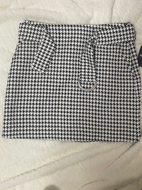 Size 28 - NWT Forever 21 skirt