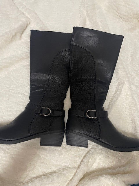 Size 10 - Easy Street Luella boot black - NEW IN BOX