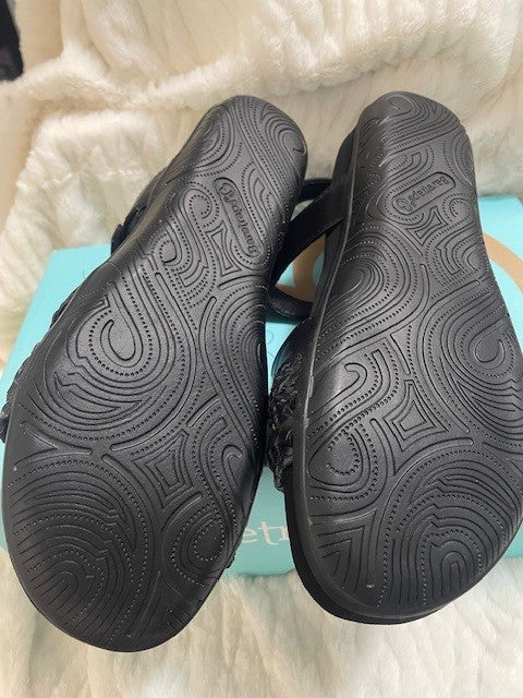 Size 7.5W - Baretraps Jalen black - NWT