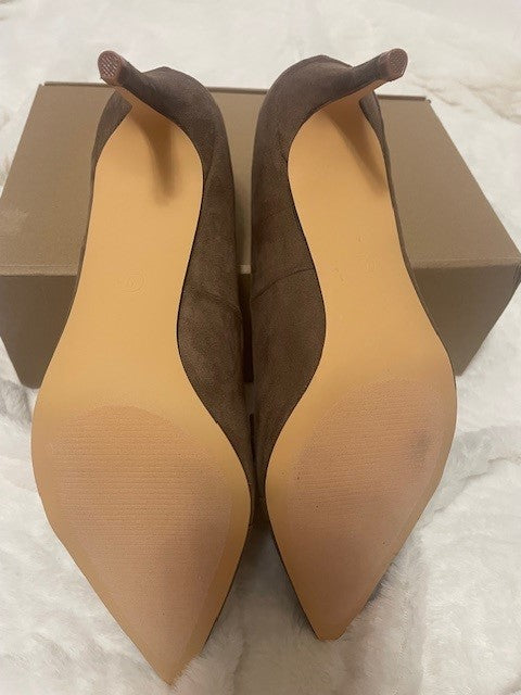 Size 9 - Journee Collection Marek Taupe NEW IN BOX