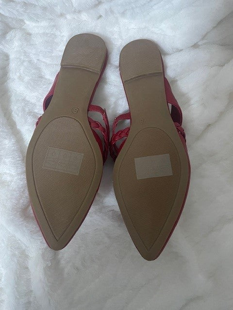 Size 8 - Journee Collection NIB - Olivea - red  - Retails $44.99