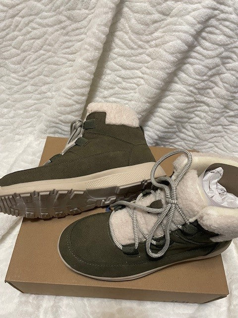 Size 8 JBU Freeze  olive NWT Retails $79