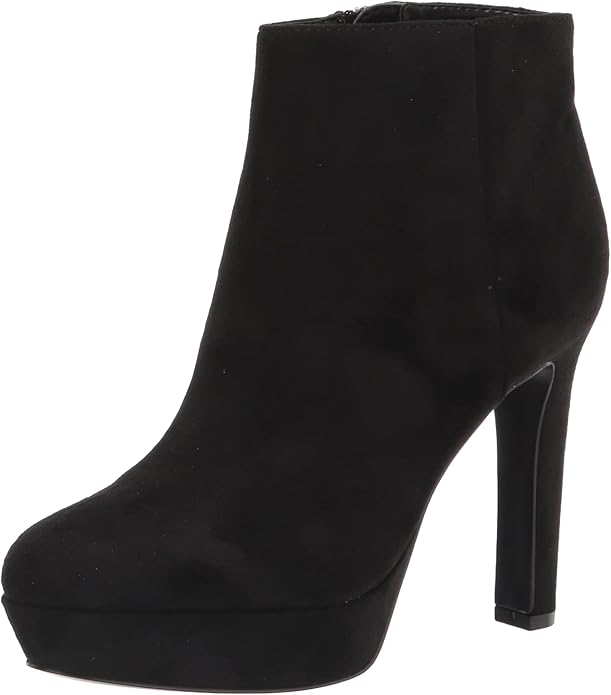 Size 9 - NWT - Nine West Glowup Ankle boot - Retail $99