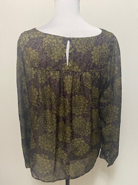 Size Medium - Loft shirt