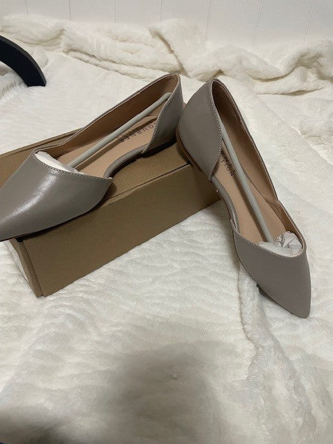 Size 8 - Journee Collection Cortni Grey - NIB