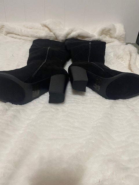 Size 8WC - Journee Collection Kyllie black boot - NIB - Retails for $106.99