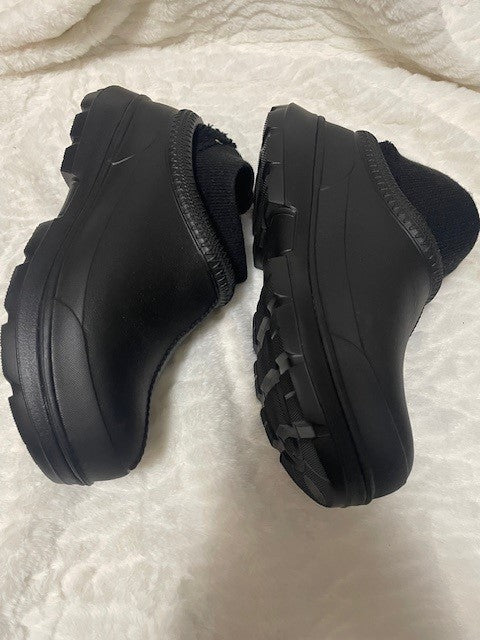 Size 9 - UGG Tasman X Rainboot - NEW - Retails for $80