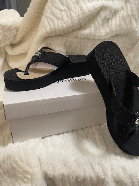 Size 6 - Calvin Klein Meena black - NWT Retails $39