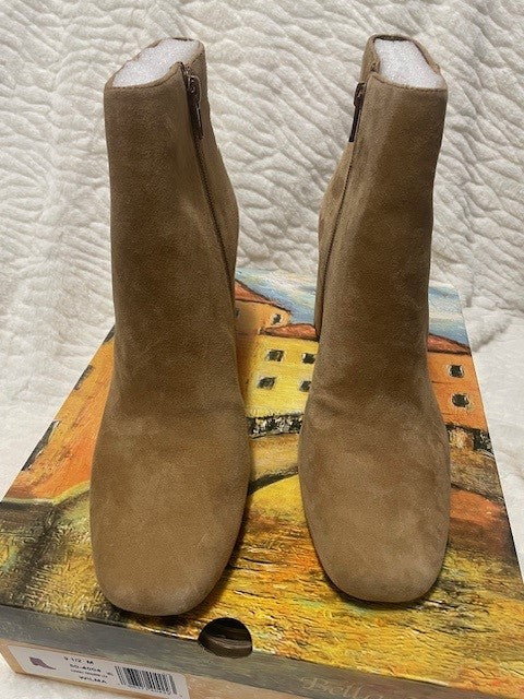 Size 9.5 - Bella Vita Wilma boot - NWT - RETAILS $120