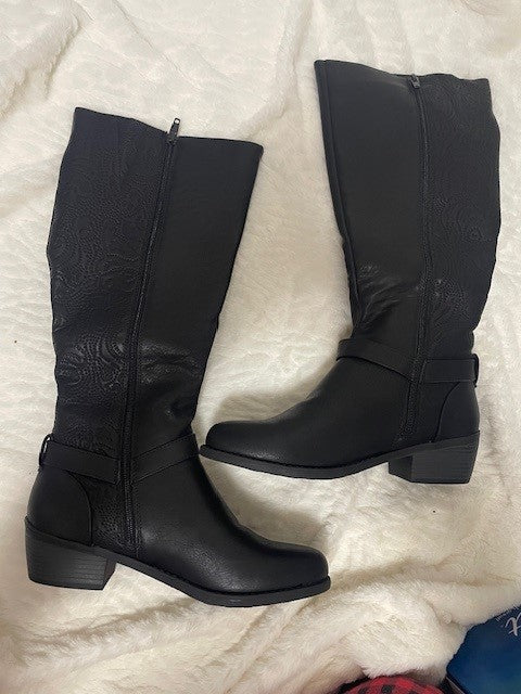Size 10 - Easy Street Luella boot black - NEW IN BOX