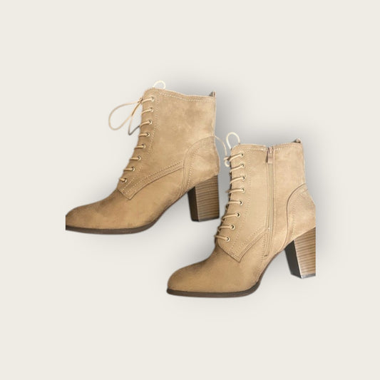 Size 12 - Journee Collection boot NWT