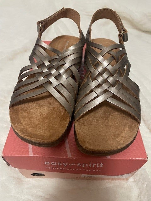 Size 7.5N - Easy Spirit Mar Gold - NEW IN BOX!