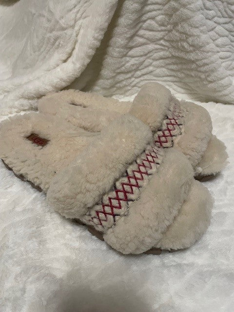 Size 10 - UGG Womens Cozetta Braid Slip-on - New - Retails for $110