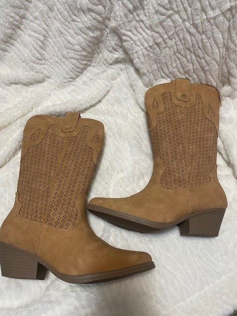 Size 10 - Sugar brand Tammy boot - tan - NWT - RETAILS $75.00
