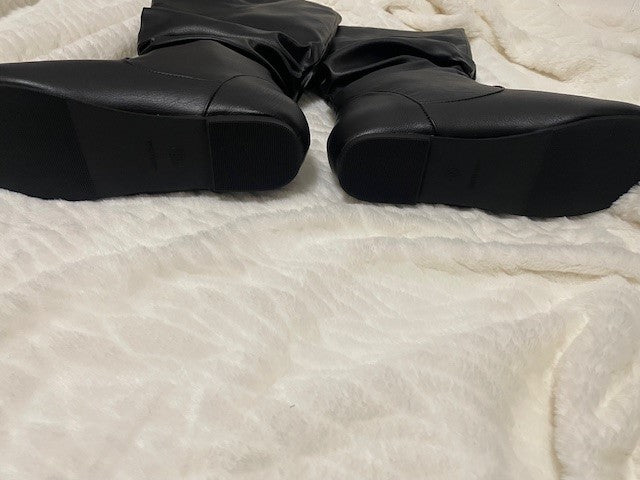 Size 8 XWC - Journee Collection - Jayne boot - black - NIB - Retails for $129