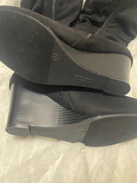 Size 11 - Journee Collection Haze boot - black - NWT Retails $99