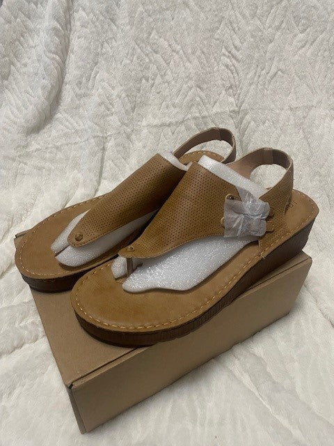Size 12 - Journee Collection McKell - tan - NWT - Retails $70