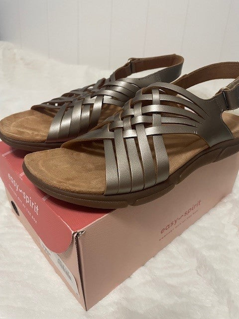 Size 7.5N - Easy Spirit Mar Gold - NEW IN BOX!