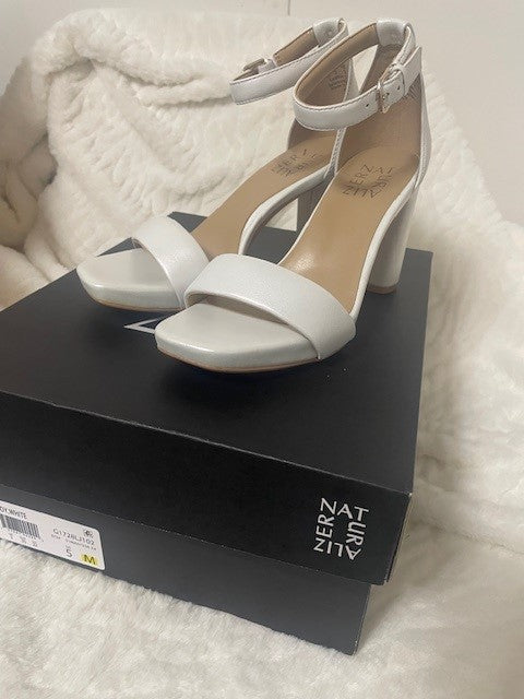 Sizes 5 - Naturalizer Joy Sandal - White - NIB - Retails for $169