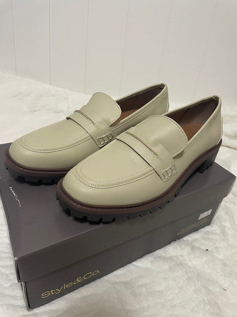 Size 8 - Style & Co Wanda Ecru color - NIB - RETAILS FOR $59.00