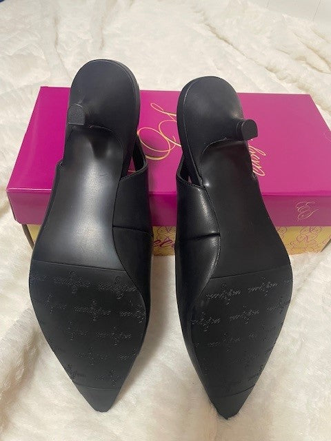 Size 8.5 - Easy Street Faye Black - NIB - Retails for $59