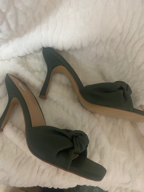Size 7.5 - Journee Collection - Diorra in Green - NWT Retails $39.99