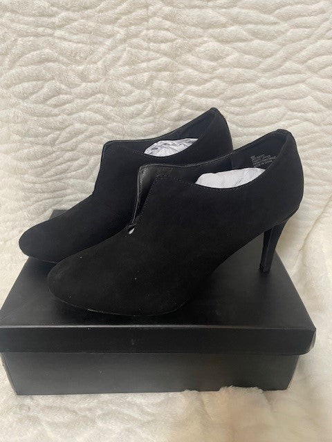 Size 9M – Jones New York Kaipo Black Heels | New in Box