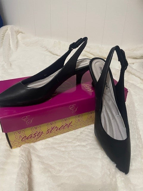 Size 8.5 - Easy Street Faye Black - NIB - Retails for $59