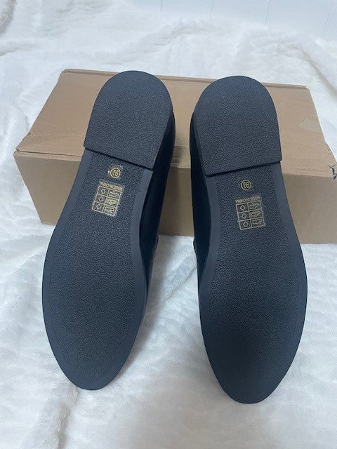 Size 8 - Journee Collection Corinne Black - NIB - Retails for $69.99